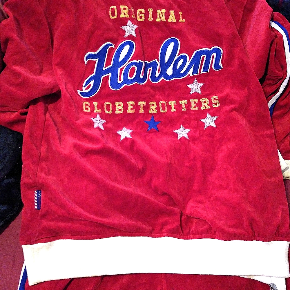 Vintage Harlem Globetrotters jump warm-up suit.